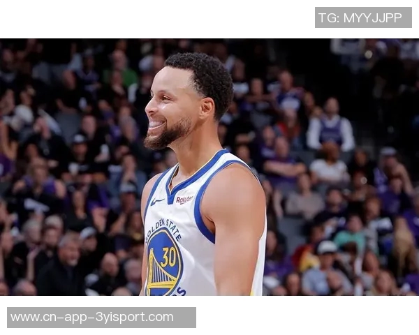 四年前的今天库里三分球超越雷阿伦成为NBA历史三分王的辉煌时刻