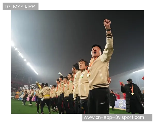 2025中甲辽宁铁人队现场观众人数创新高场均观众达26407人次