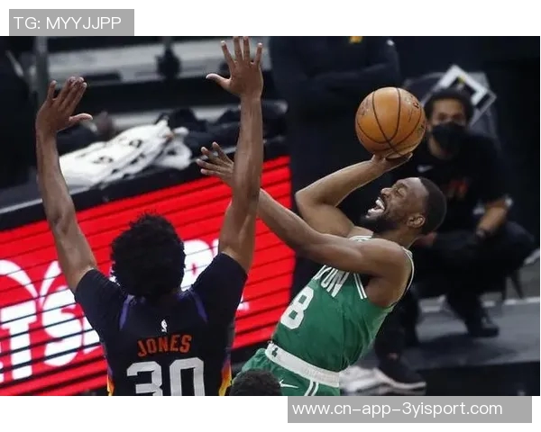 手感冰凉瓦塞尔上半场表现低迷仅得2分三分球全失手