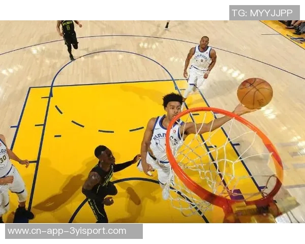 媒体人分析文班表现提升但持球进攻仍待突破与质变